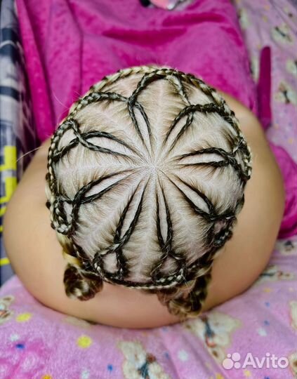 Плетение кос с канекалоном