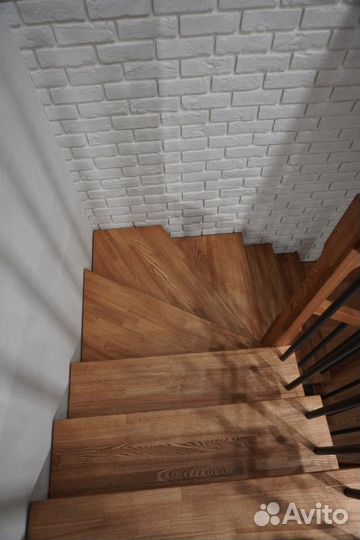 Лестница на монокосоуре на второй этаж