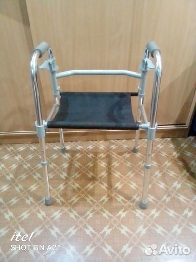 Продать инвалидную коляску