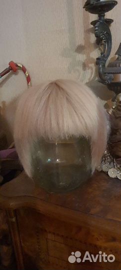 Парик из натуральных волос блонд