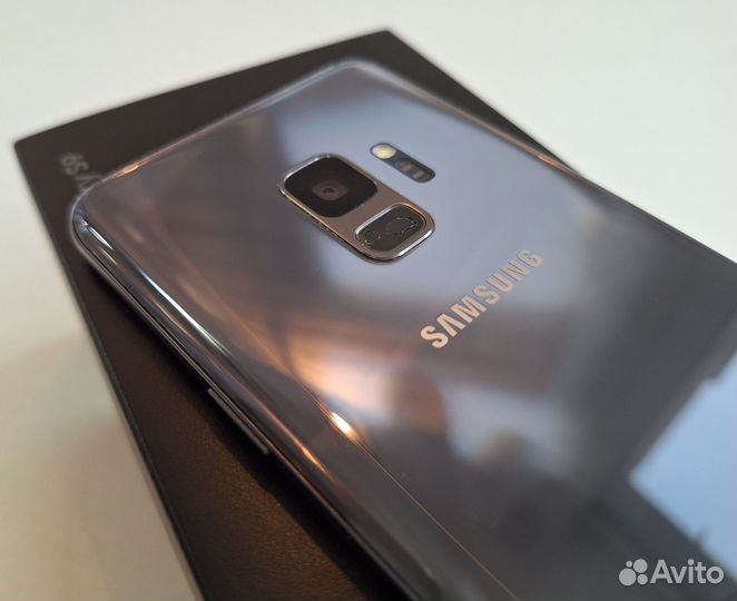 Samsung Galaxy S9, 4/64 ГБ