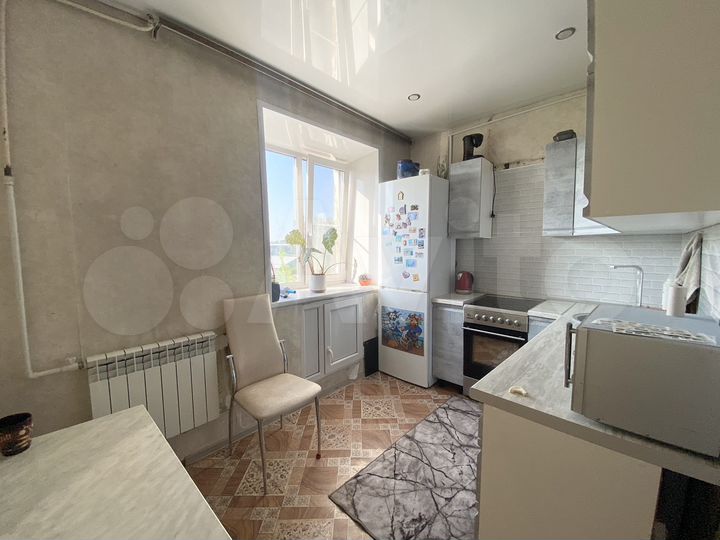 2-к. квартира, 56 м², 2/3 эт.
