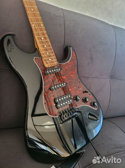 Комплект, электрогитара+ усилитель+ процессор