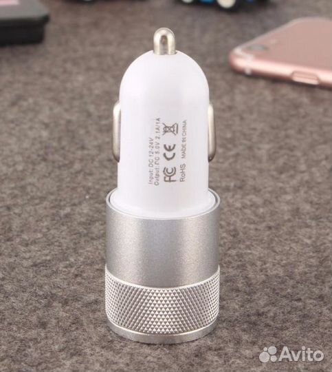 Автомобильное зарядное устройство