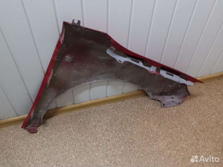 Крыло левое skoda fabia 2