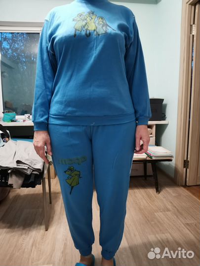 Спортивный костюм женский новый 46 48