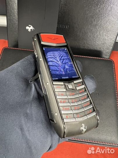 Vertu Ascent Ti Ferrari Nero, 4 ГБ