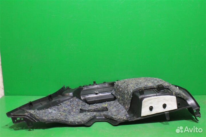 Обшивка багажника левая Mitsubishi Outlander 3