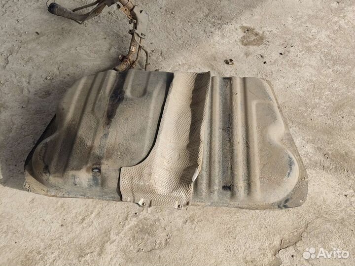 Бак топливный бензобак для Toyota Camry V30 V40 V5