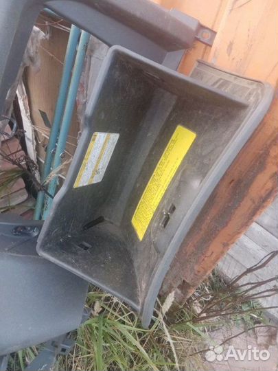 Бардачок Kia Rio 2 2007