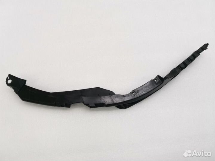 Кронштейн крепления бампера передний левый Skoda