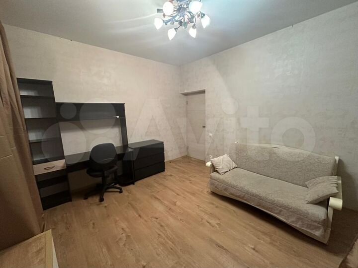 2-к. квартира, 50 м², 3/3 эт.