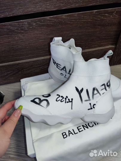 Новые Balenciaga 37р