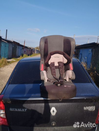 Детское сиденье в машину