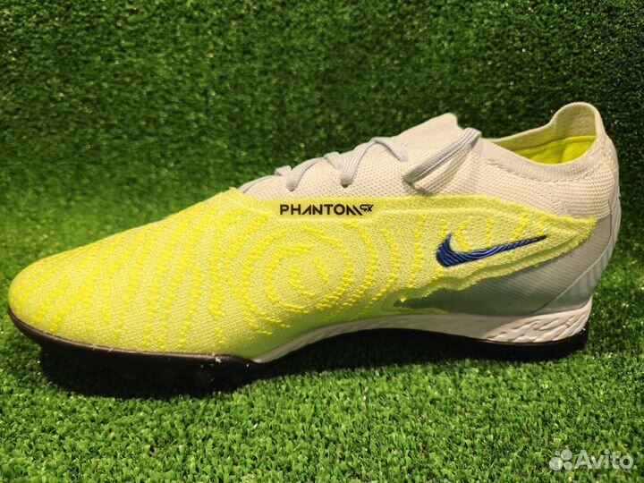 Бутсы сороконожки Nike Phantom GX