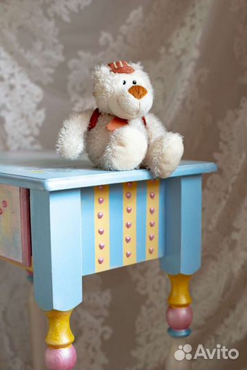 Консольный детский столик