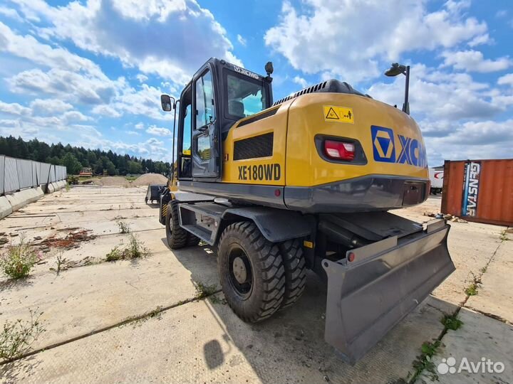 Колёсный экскаватор XCMG XE180WD, 2023