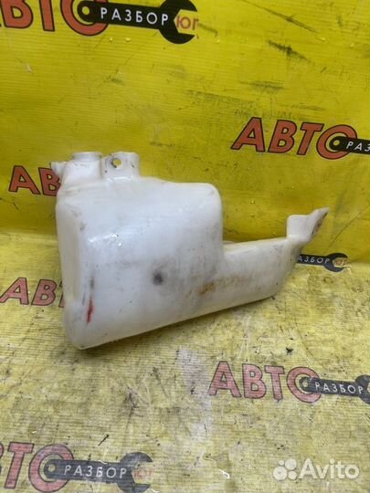 Бачок омывателя Audi 80 B3 RU 1989