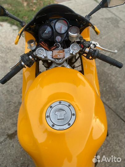 Honda VTR1000F