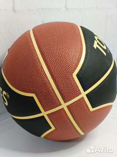 Баскетбольный мяч