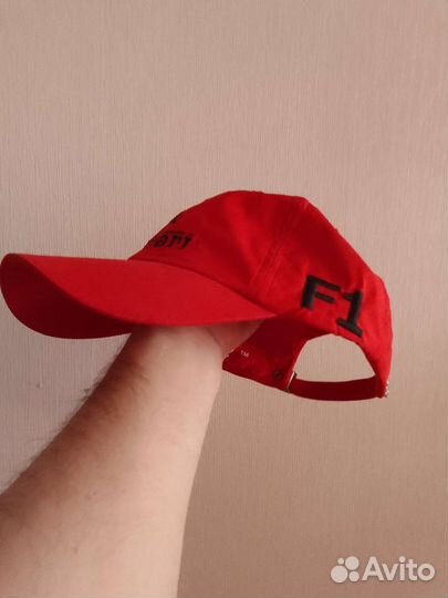 Бейсболка Ferrari или обмен