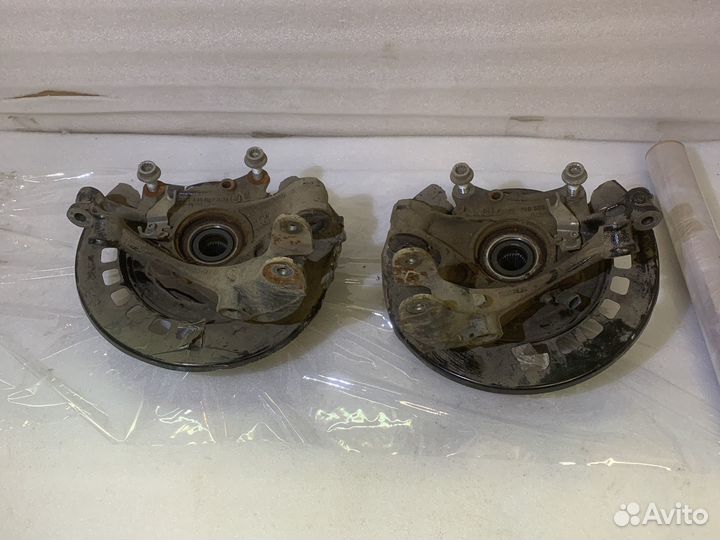 Кулак ступица задняя Volkswagen Touareg