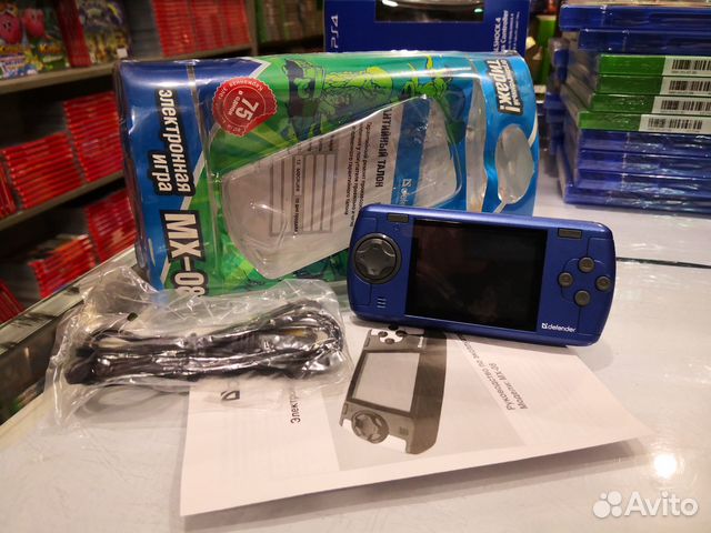 Портативная игровая приставка 8 bit Defender MX-08