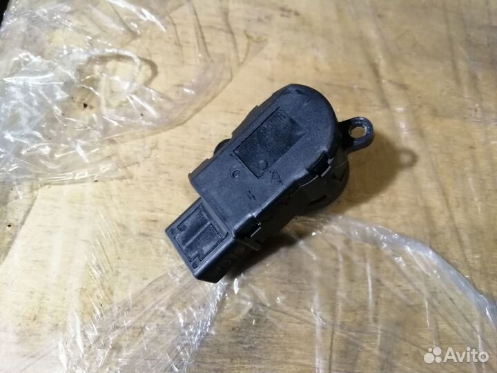 Датчик температуры салона Jaguar Land Rover