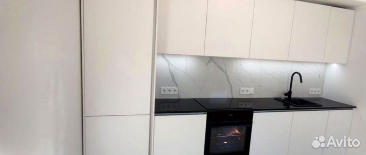 Кухня в потолок