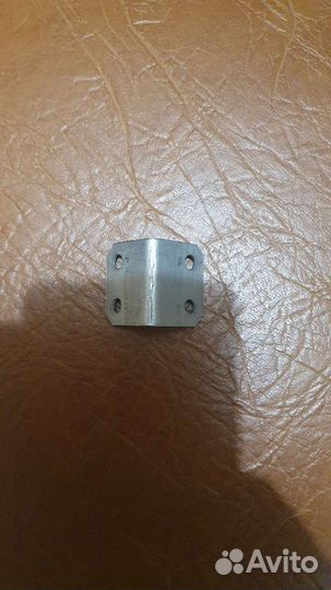 Уголок крепежный мебельный