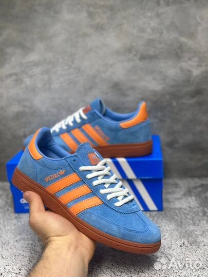 Кроссовки adidas spezial