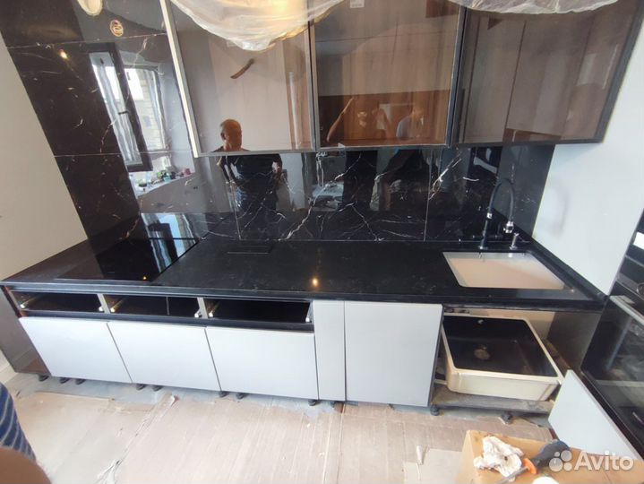 Столешницы из кварца и натурального камня