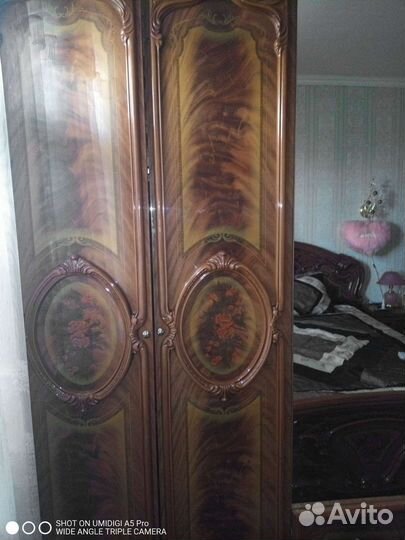 Спальный гарнитур