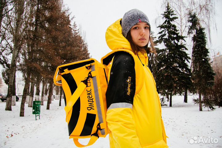 Курьер пеший Яндекс Еда