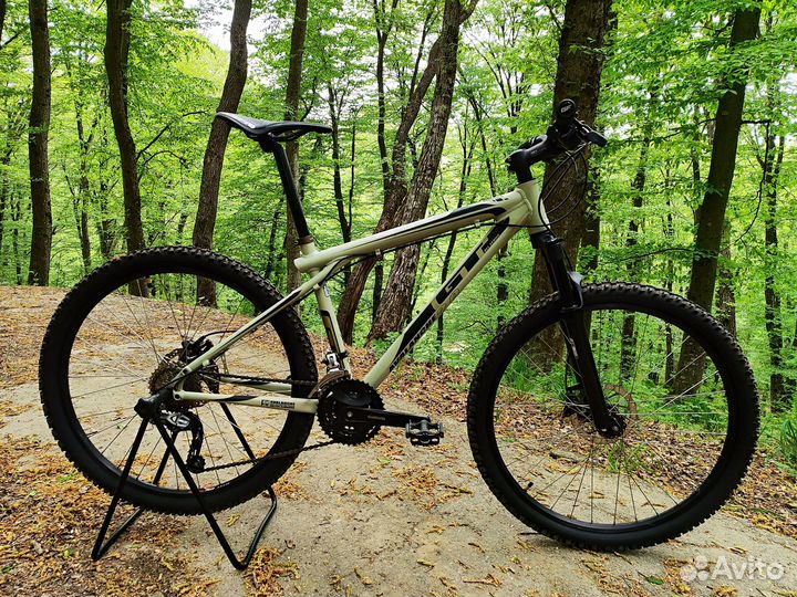 Горный велосипед GT Avalanche 2.0