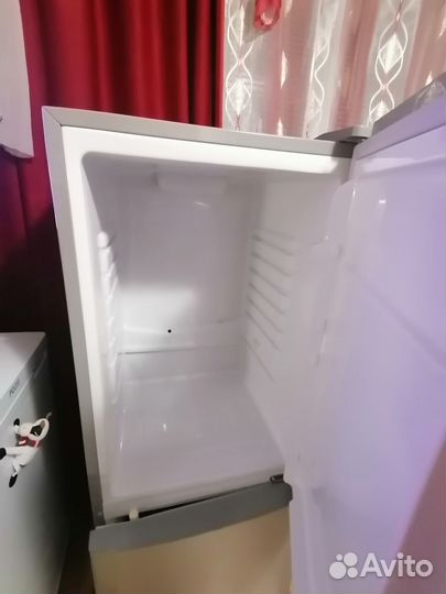 Продам холодильник б/у. В рабочем состоянии