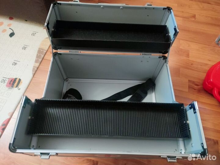 Кейс чемодан