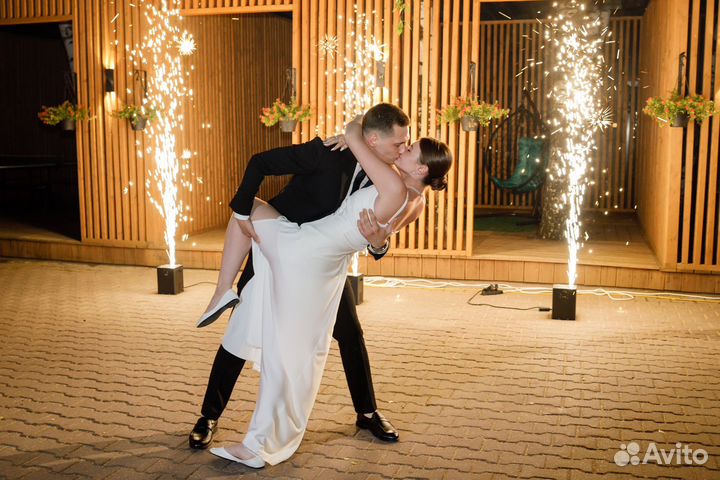 Тяжелый дым на свадьбу Холодные фонтаны Конфетти