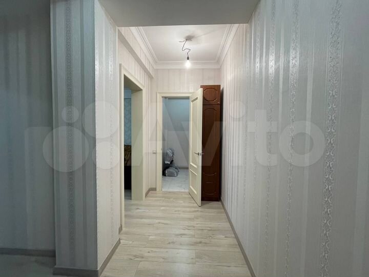 2-к. квартира, 66,6 м², 8/10 эт.