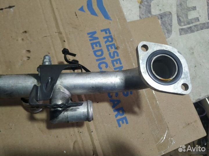 Трубка системы охлаждения Audi A8 D3 4.2 BVJ 2008