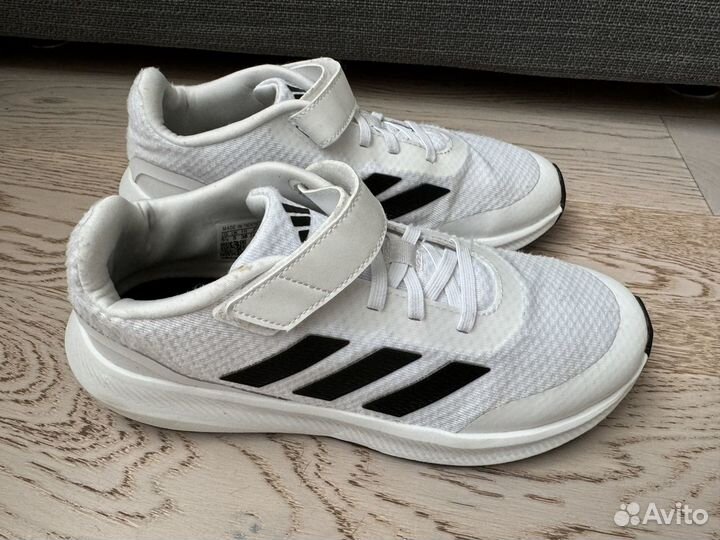 Кроссовки adidas 38