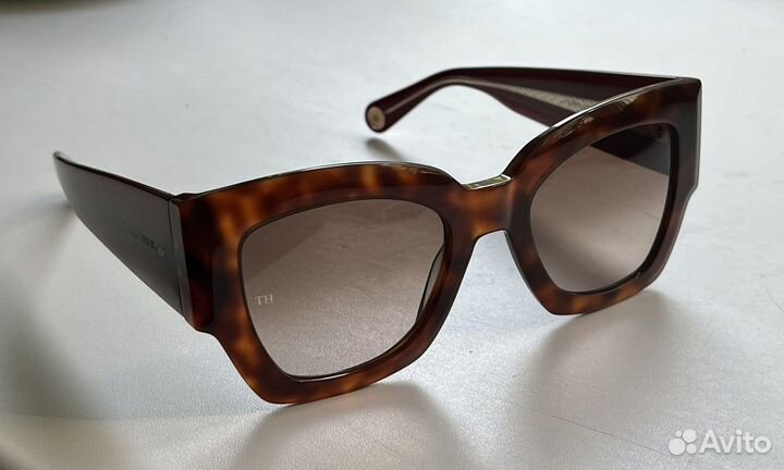 Очки tommy hilfiger