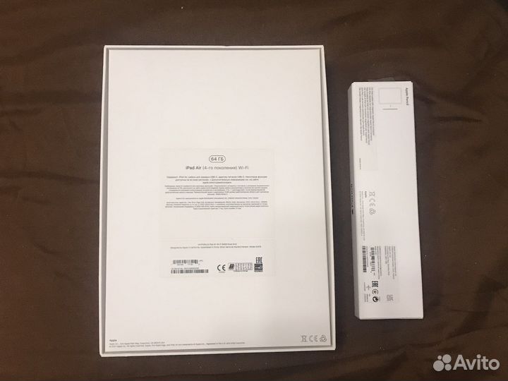 Коробка от iPad Air 4 поколения и от Apple Pencil