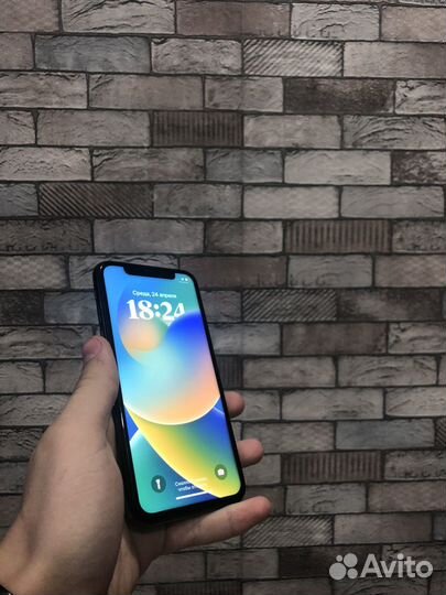 iPhone X, 64 ГБ
