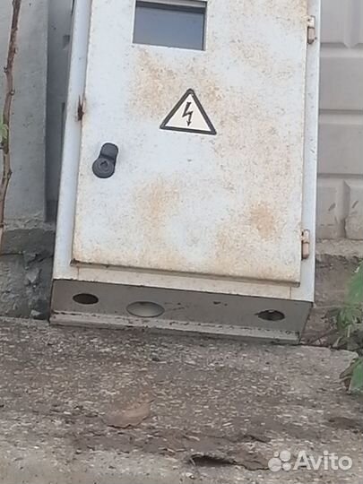 Шкаф распределительный навесной металлический