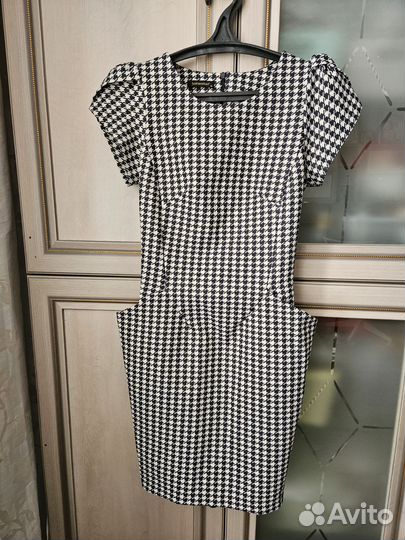 Платье женское 42 44 бу
