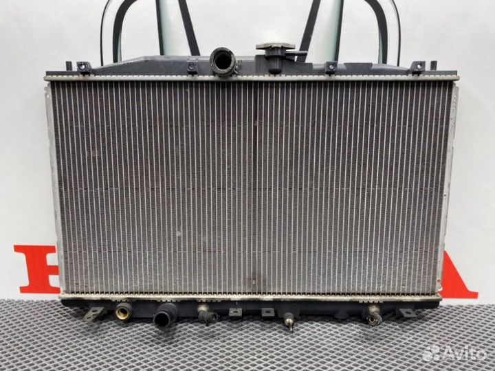 Радиатор охлаждения двигателя Honda Accord 7 CL