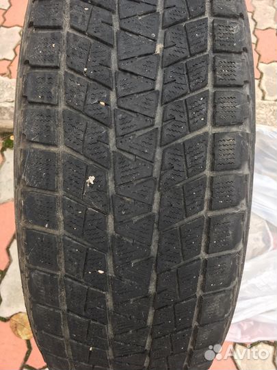 Bridgestone Blizzak DM-V1 235/65 R18