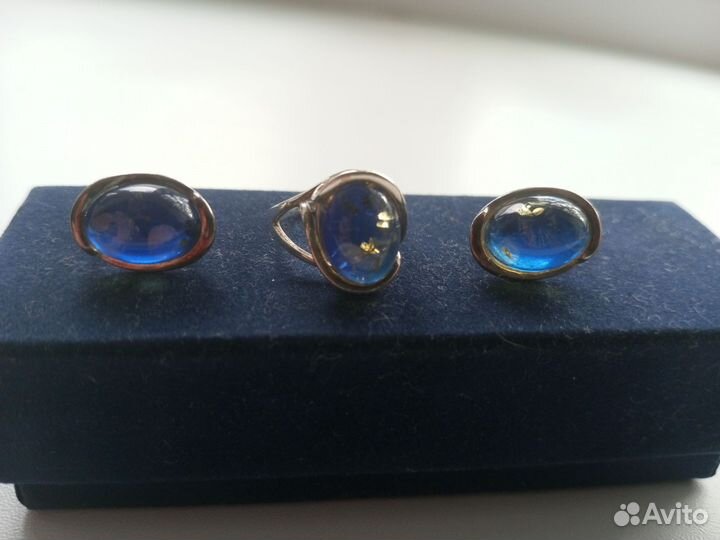 Серебряные украшения с голубым янтарем