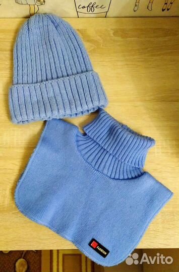 Комплект шапка и манишка